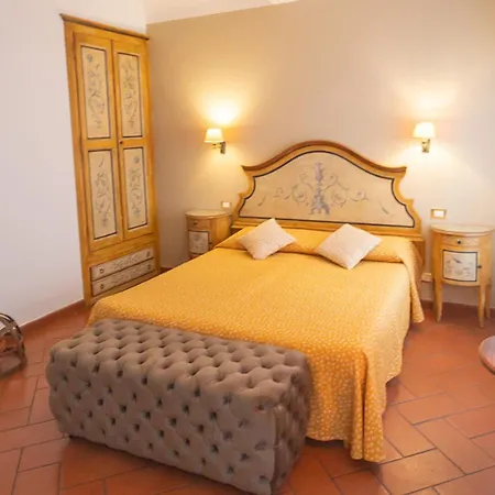 Locanda dei Poeti Rooms&Apartments-2