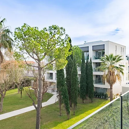 Marina Gardens Boutique&Suites-3