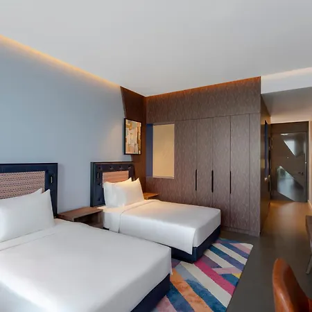 Hyatt Centric Jumeirah Dubai-3