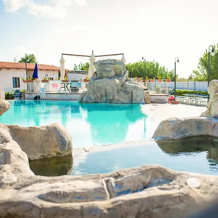 Villaggio Turistico Arco delle Rose-2