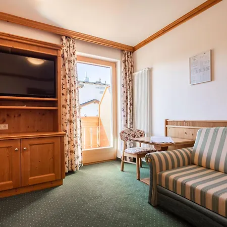 Hotel Sonnenhof-3