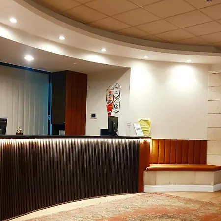 Hotel Meranda-3