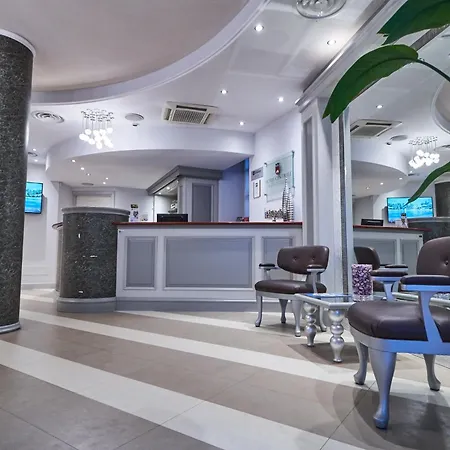 Hotel Centrale Best Western Signature Collection-3