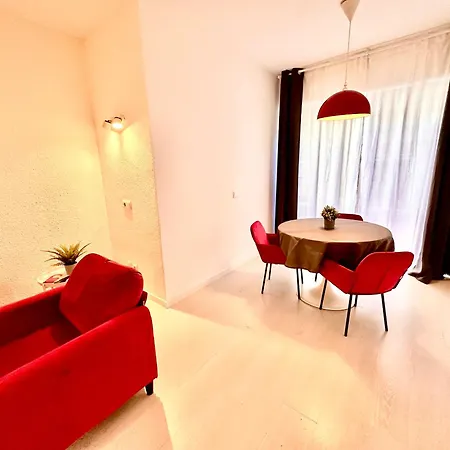 Far Home Gran Via-3