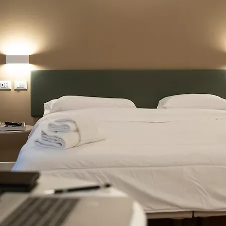 Astoria Comfort Rooms-3