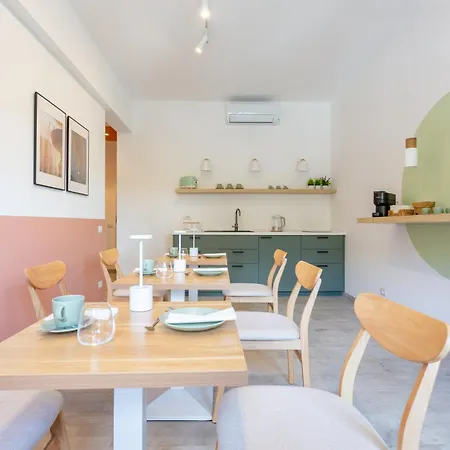 633 Appia Design Room-2