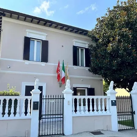 Four Lions Villa Guesthouse-2