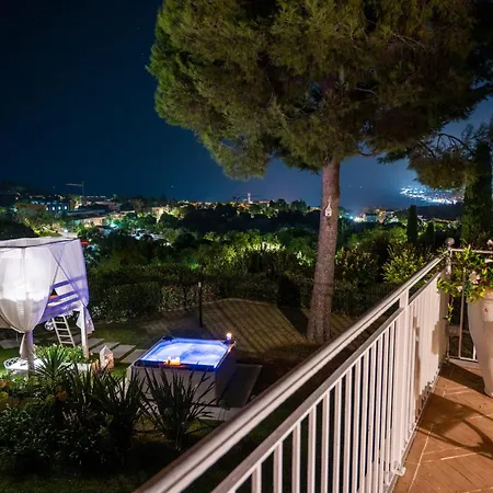 Tra gli Alberi e il Mare-2