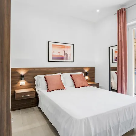 Pangea Rooms-2