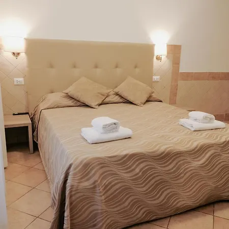 Hotel Alex Square-3