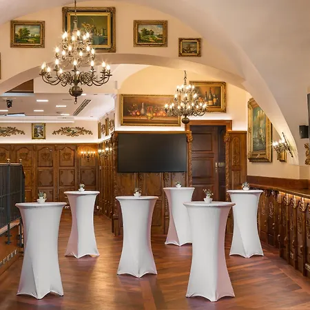 Iron Gate Hotel & Suites Prague By Bhg-2