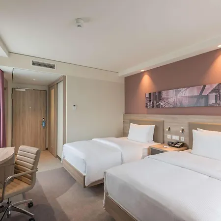 Hampton By Hilton Frankfurt City Centre East-3