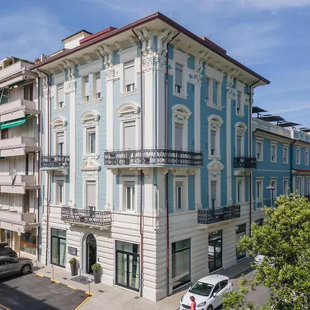VI Suites-2