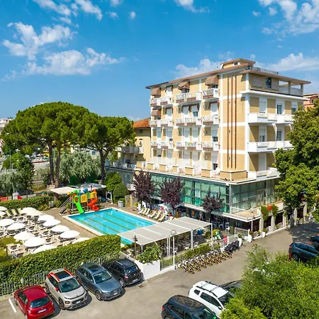 Lotus Hotel All Inclusive & Spiaggia-2