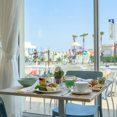 Hotel Augustus- Direttamente sul mare-3
