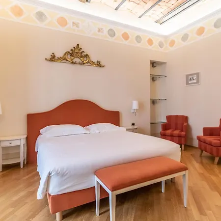 Casa Isolani Piazza Maggiore-3