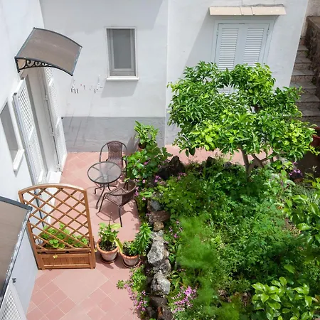 Hotel Villa Cecilia-3