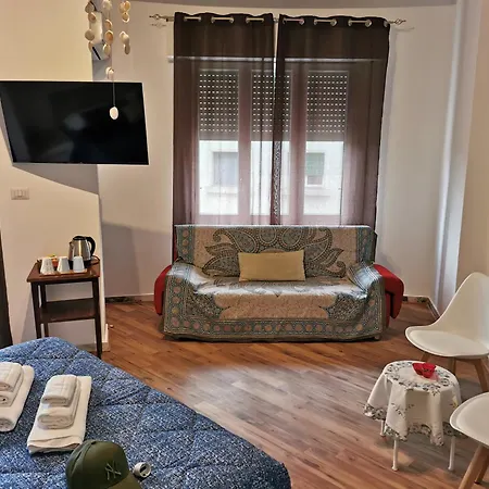 La Finestra Sul Mondo Guest House-2
