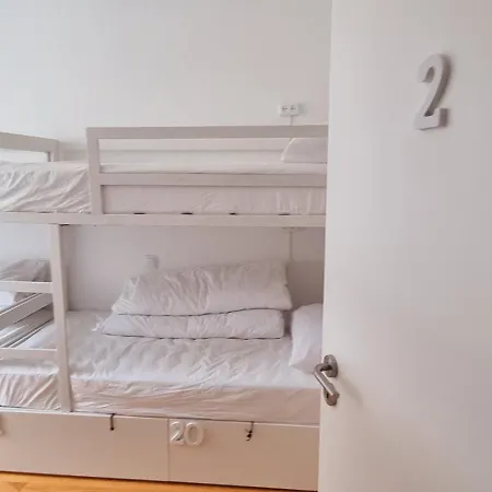 Owls Hostel Ribeiro-2
