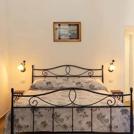 B&B Palazzo Sersale Napoli-3