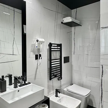 Gallerie Boutique Rooms-3