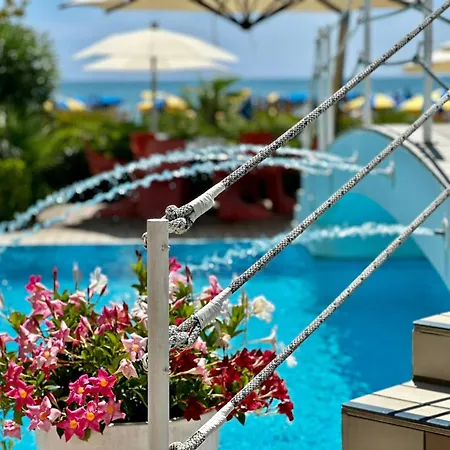 Ruhl Beach Hotel & Suites-2