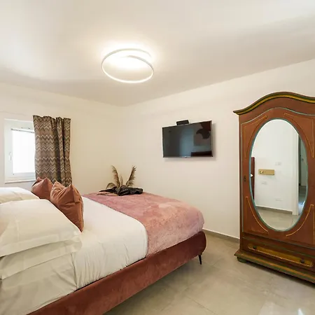 Ortigia Boutique Suites-2
