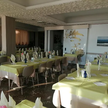 Hotel Silvana-3