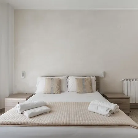 Napoli Fly Guest House 290-2