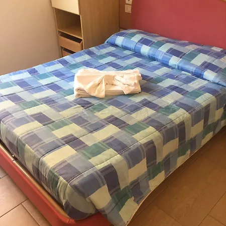 Hotel New Happy-3