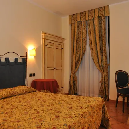 Hotel Urbano V-3