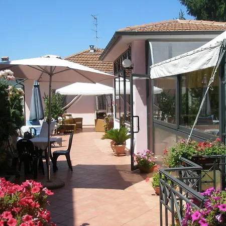 Hotel Athena-3