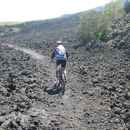 Sotto Il Vulcano-2