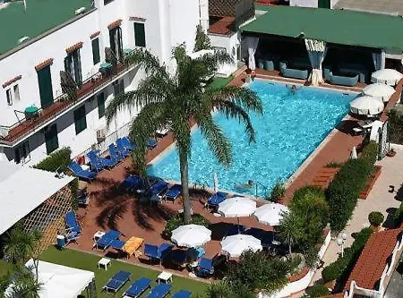 Hotel Lord Byron-3