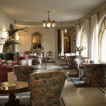 Hotel Villa Del Sogno-2