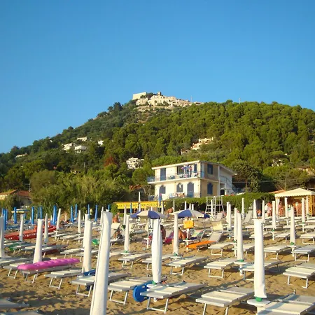 Hotel Mareluna-3