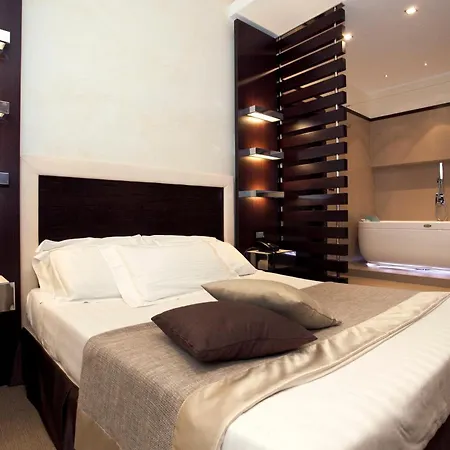 Les Fleurs Luxury House-3