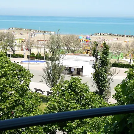 Hotel De La Plage-2