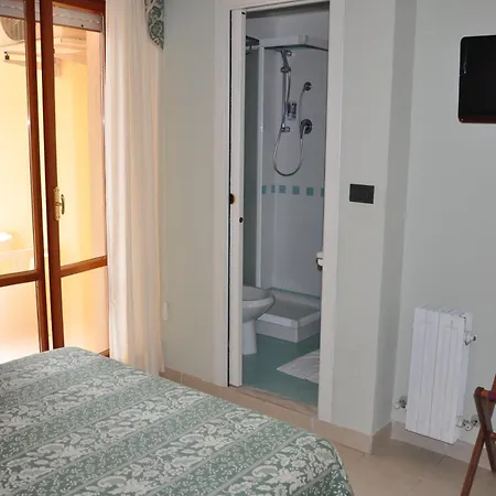 Hotel Sayonara-2