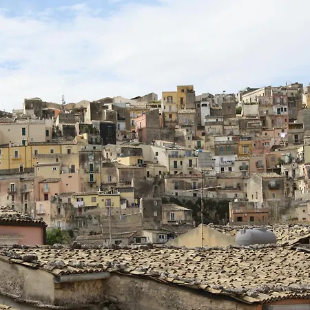 La Corte Di Ibla-3