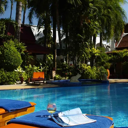 Safari Beach Hotel Patong-3