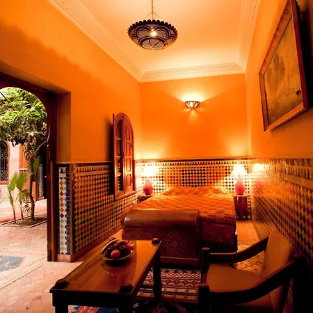 Riad Lakhdar-3