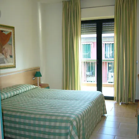 Residence Spiaggia D'Oro-3