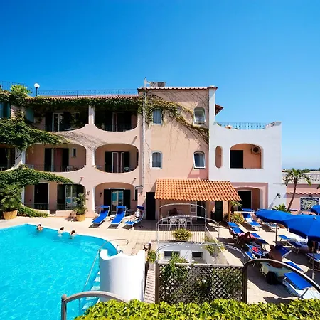 Hotel Bellevue Benessere&Relax-2
