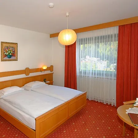 Garni Hotel Rezia-3