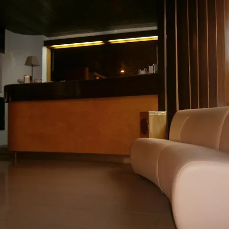 Hotel Corona-3