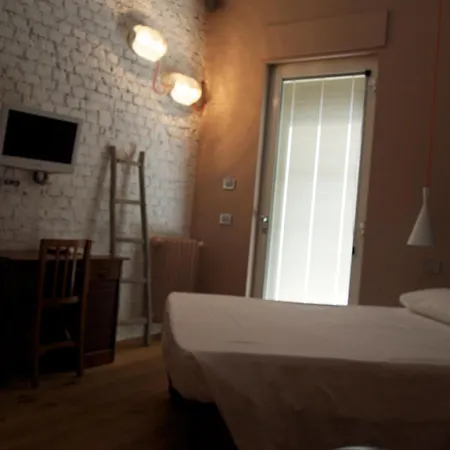 Rooms Via Diaz-3