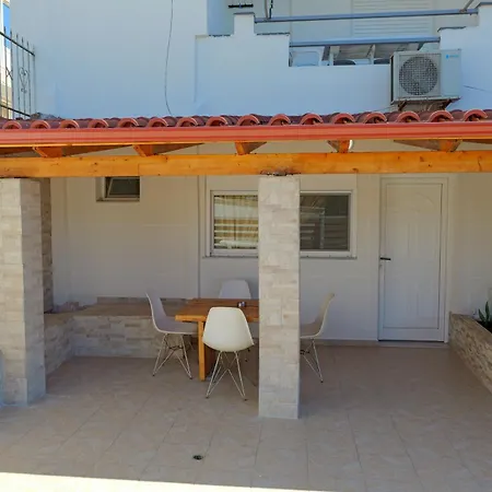 Livia'S Guesthouse-3