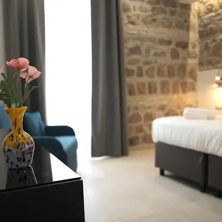 Joyful 148 Luxury Guest House-2