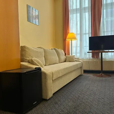 Very Central Apartments, 5 Min To City Center, No Reception-2